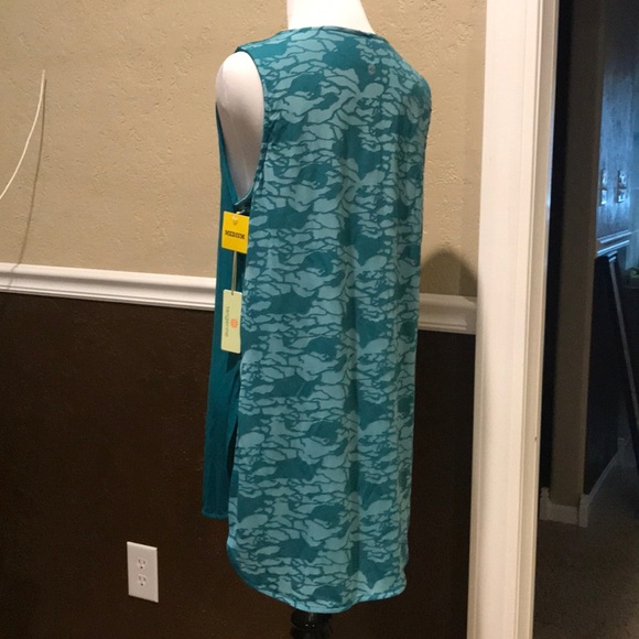 Tangerine workout top! - Picture 2 of 3